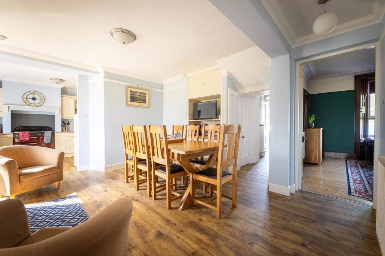 Seaview House - A Traditional Home By The Beach Nairn Bagian luar foto