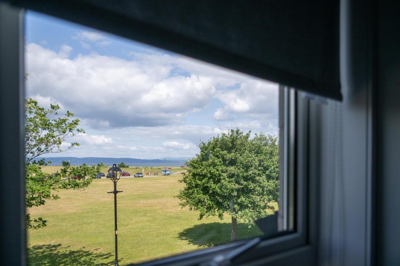 Seaview House - A Traditional Home By The Beach Nairn Bagian luar foto